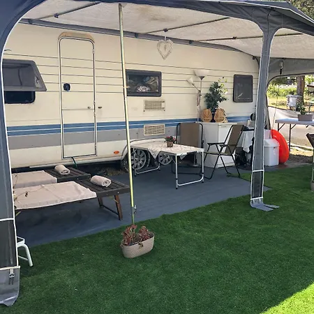 Caravan Laguna - Free Parking Topola