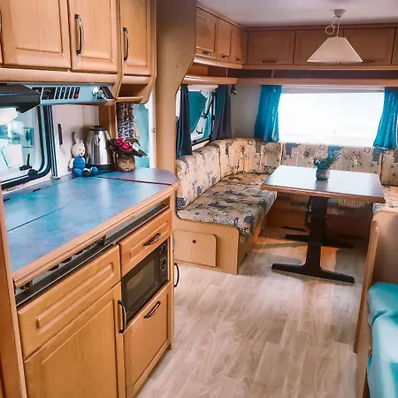 Caravan Laguna - Free Parking Camping