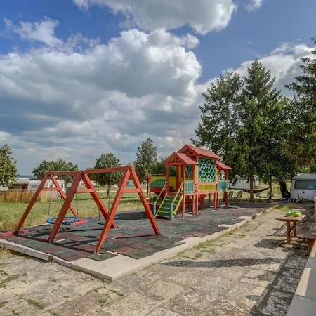Caravan Laguna - Free Parking Camping
