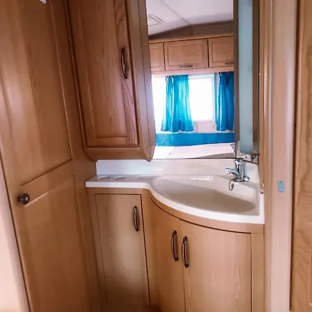 Caravan Laguna - Free Parking Camping *