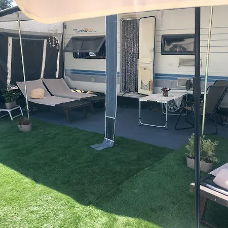 Caravan Laguna - Free Parking Camping Topola